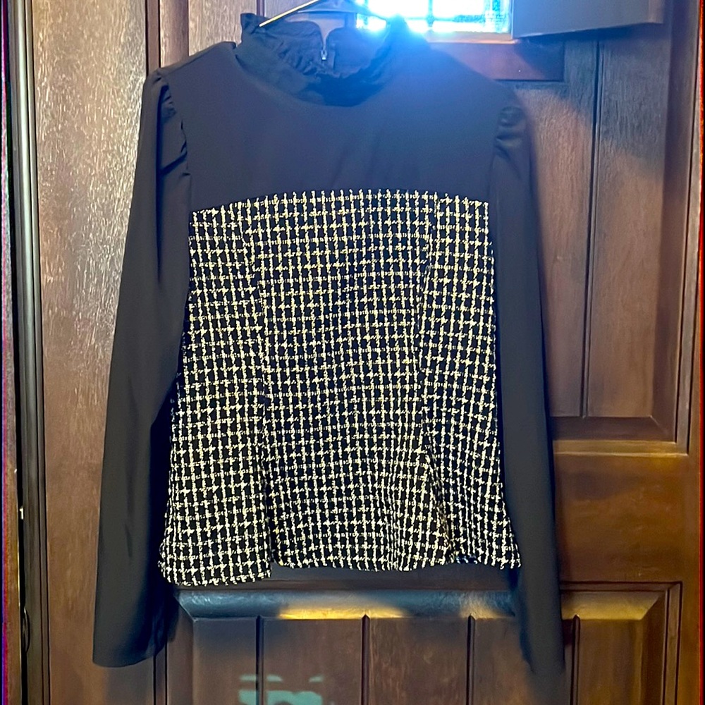 Blouse black and white